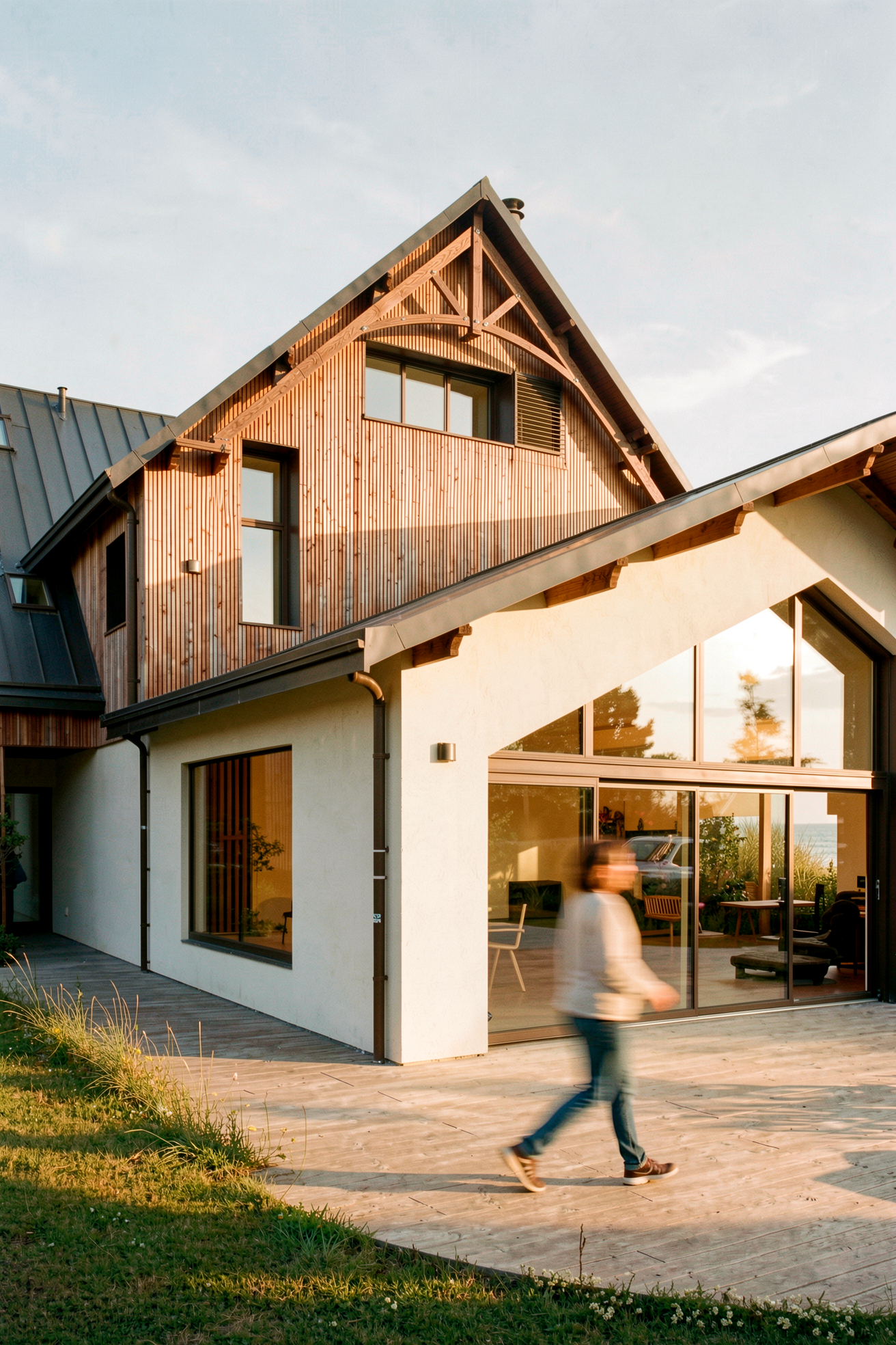 Maison ossature bois La Baule — perspective de la villa de 300 m², socle minéral et bardage bois